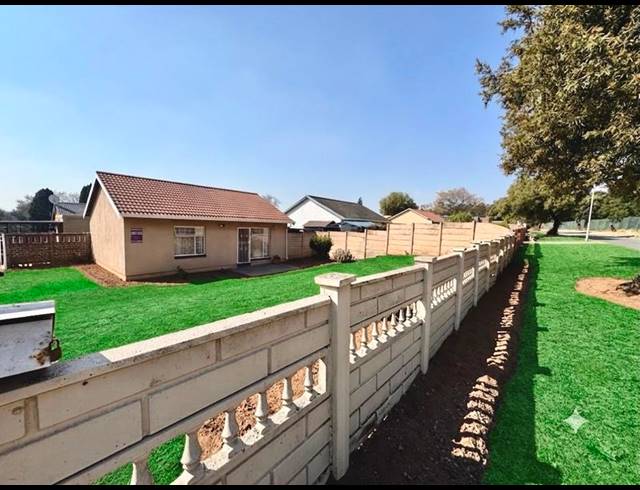 4 BEDROOM HOUSE FOR SALE IN MOFFATT VIEW